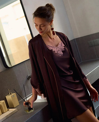 Aimer Cloud-Soft Feather Nightgown