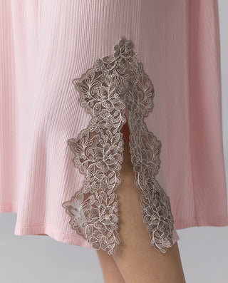 Aimer 25SS Sleeping Beauty Short-Sleeve Nightgown with Built-In Bra