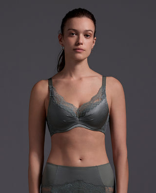 AIMER BODY Lace‑Trimmed  Breathable Hole‑Cup Full‑Coverage Bra AD110641